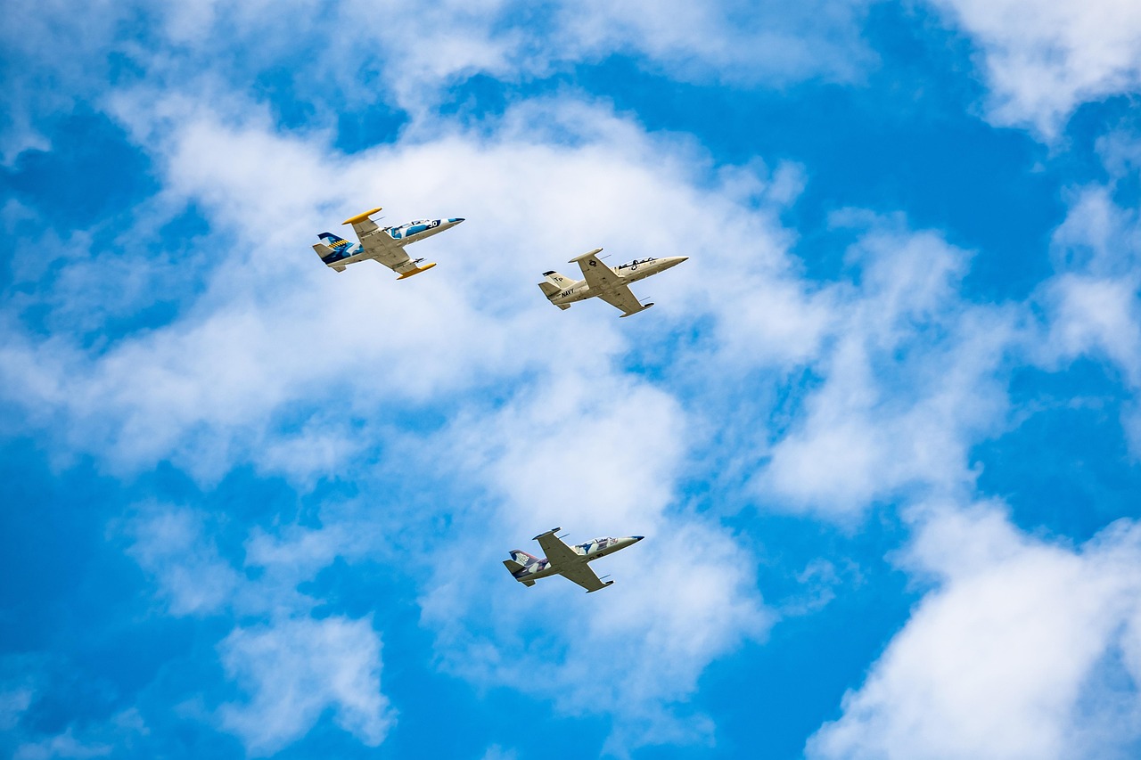 吸烟和家庭财富、社会地位的相关性